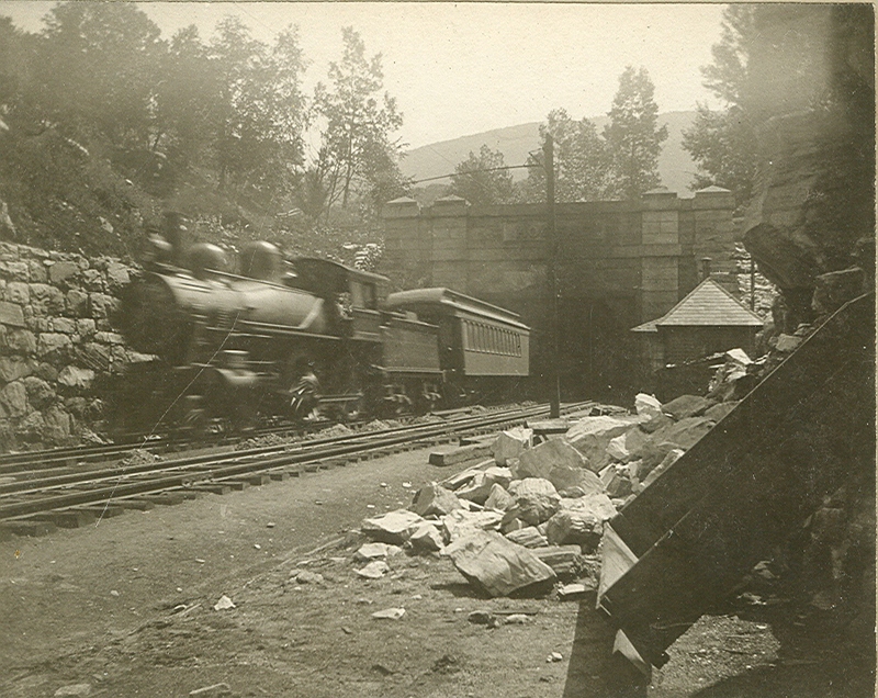 train west pre 1911.jpg